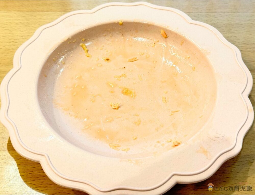 まろやか味噌に漬け込んだ銀さけ西京焼きを完食したお皿