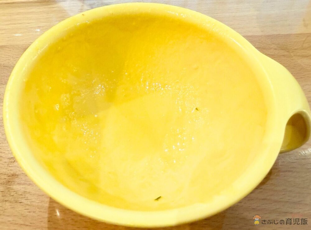 コーンポタージュを完食したお皿