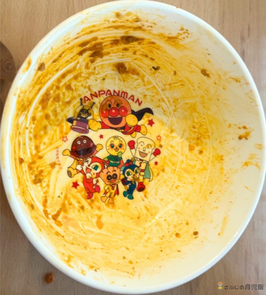 まろやかな旨みのトマトとナスのミートソースを完食したお皿