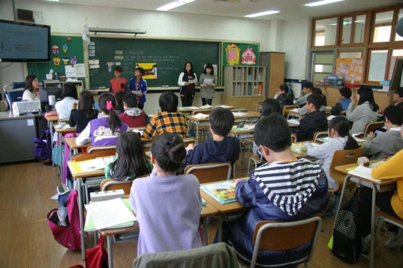 小学校の授業風景