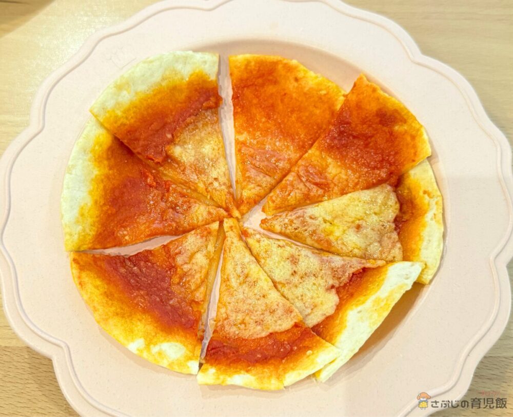 チーズとトマトのお子様マルゲリータの焼き上がり